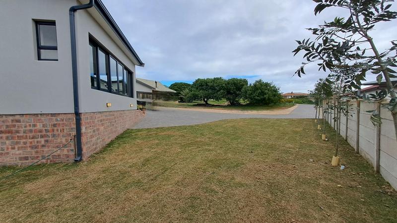 4 Bedroom Property for Sale in Stilbaai Wes Western Cape